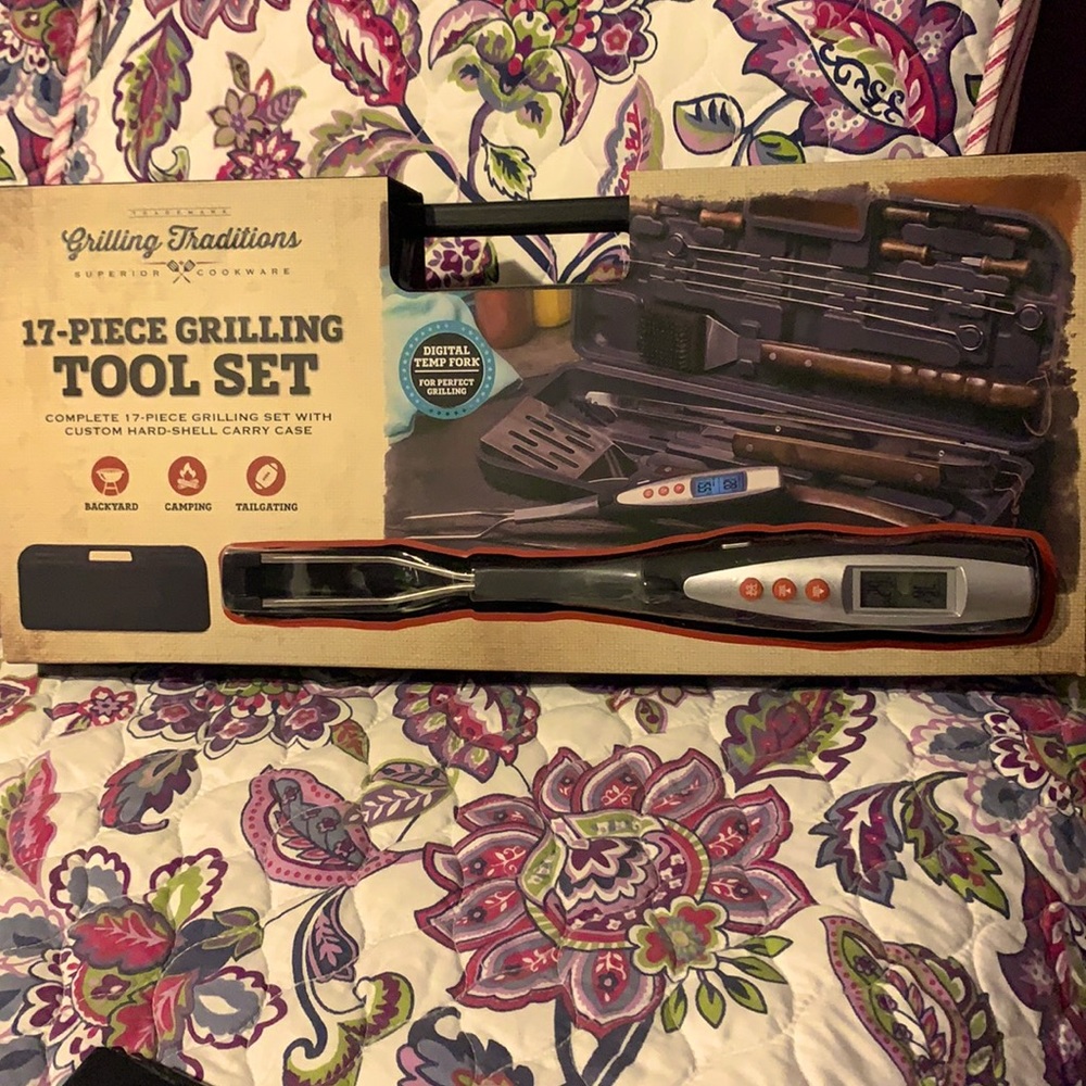 Grilling Traditions  17 piece grilling tool set